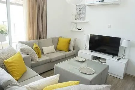 Joya Cyprus Sugarberry Garden *